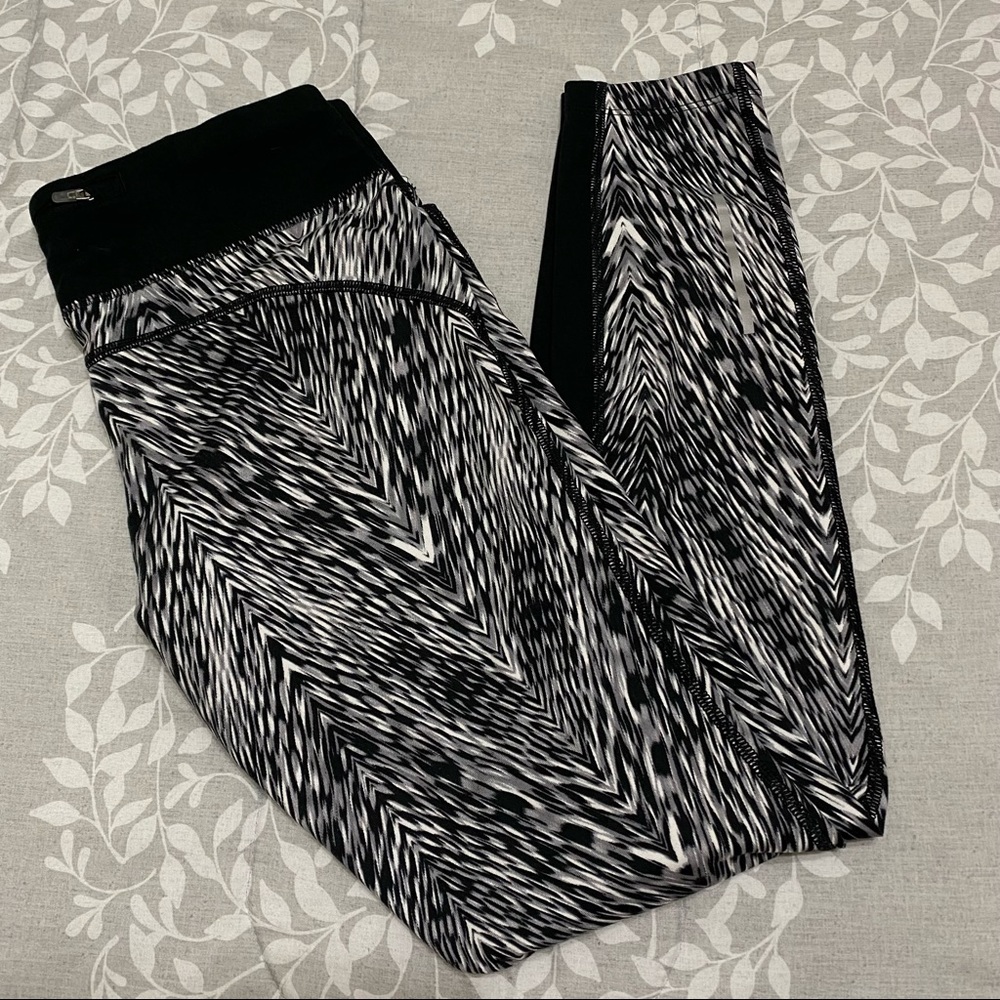 Nike Dri Fit Workout Pants - Size M